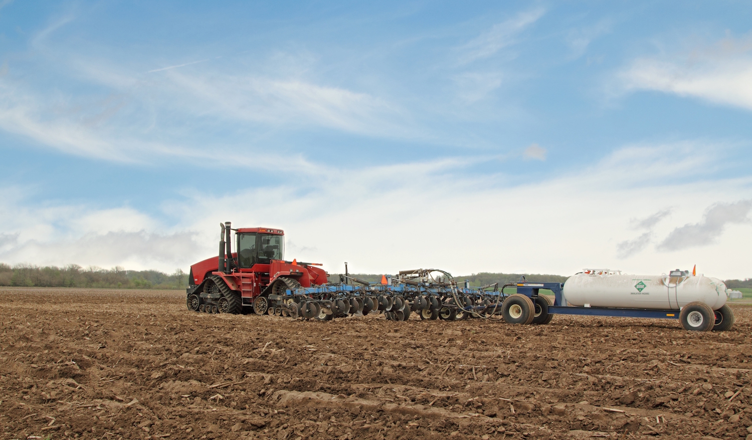 Tips for Efficient Anhydrous Ammonia Fertilizer Application